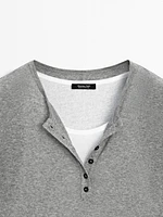 Double collar T-shirt with buttons