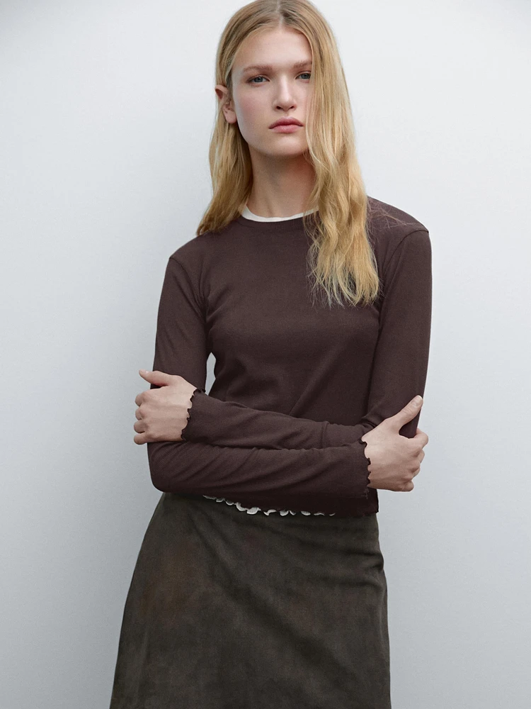 Double-layer T-shirt with wavy ribbed detail