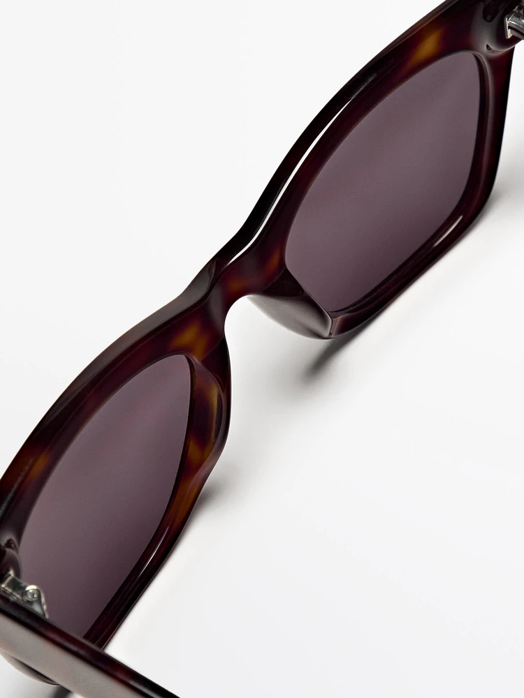 Square tortoiseshell effect sunglasses