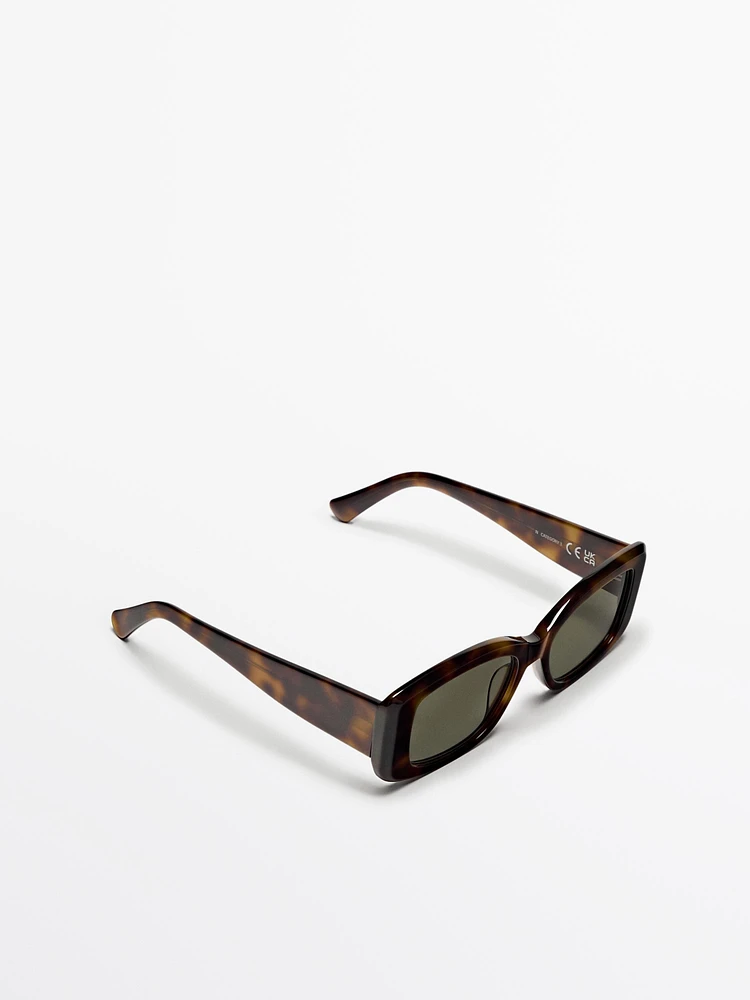 Rectangular tortoiseshell-effect sunglasses