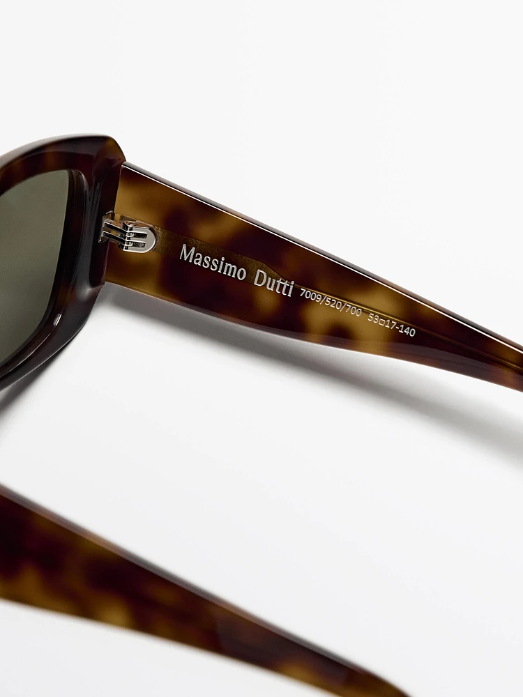 Rectangular tortoiseshell-effect sunglasses