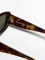 Rectangular tortoiseshell-effect sunglasses