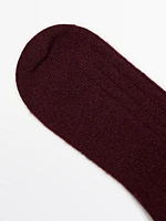 Plain knit socks in a wool and cashmere blend