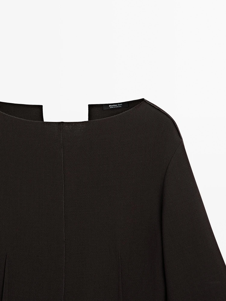 Seamed top with pleated detail - Studio