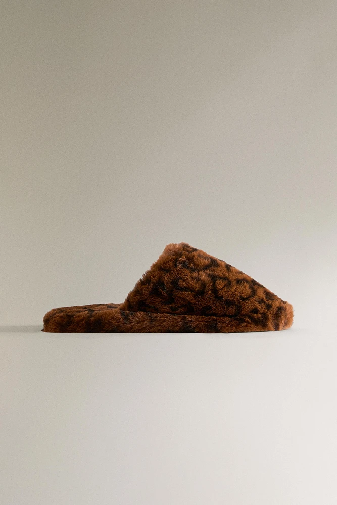 FAUX FUR LEOPARD SLIPPERS