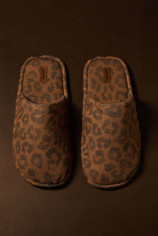 ANIMAL PRINT MULE SLIPPERS