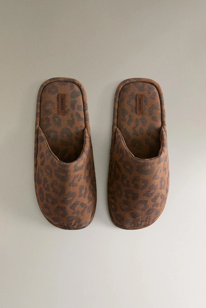 ANIMAL PRINT MULE SLIPPERS