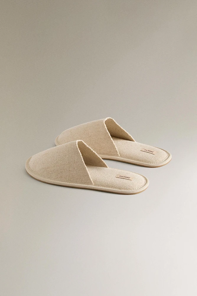 LINEN SLIPPERS