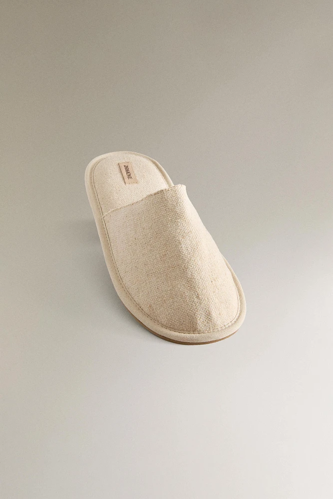 LINEN SLIPPERS