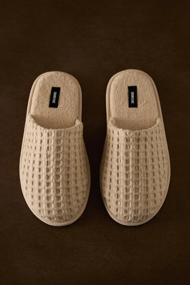 CHAUSSONS WAFFLE