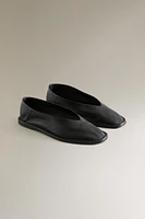 LEATHER BALLERINAS