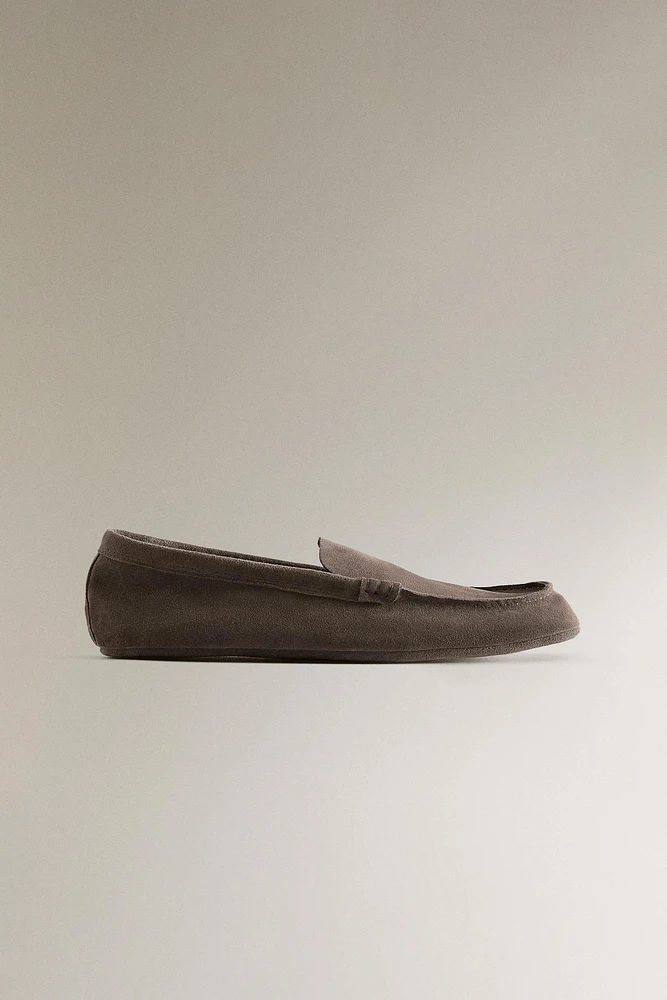 LEATHER MOCCASINS