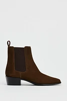 PULL TAB CHELSEA ANKLE BOOTS