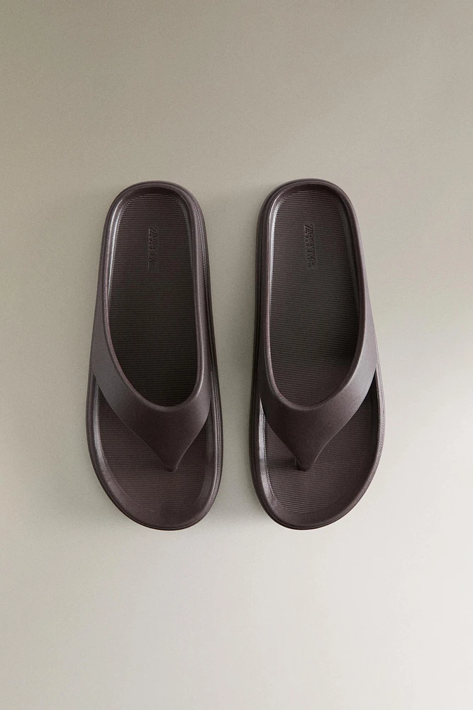 SANDALES DE BAIN CAOUTCHOUTÉES
