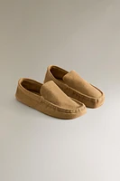 SPLIT SUEDE MOCCASINS