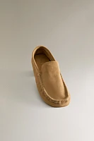 SPLIT SUEDE MOCCASINS