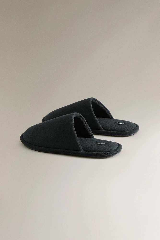 TERRYCLOTH BATHROOM SLIPPERS