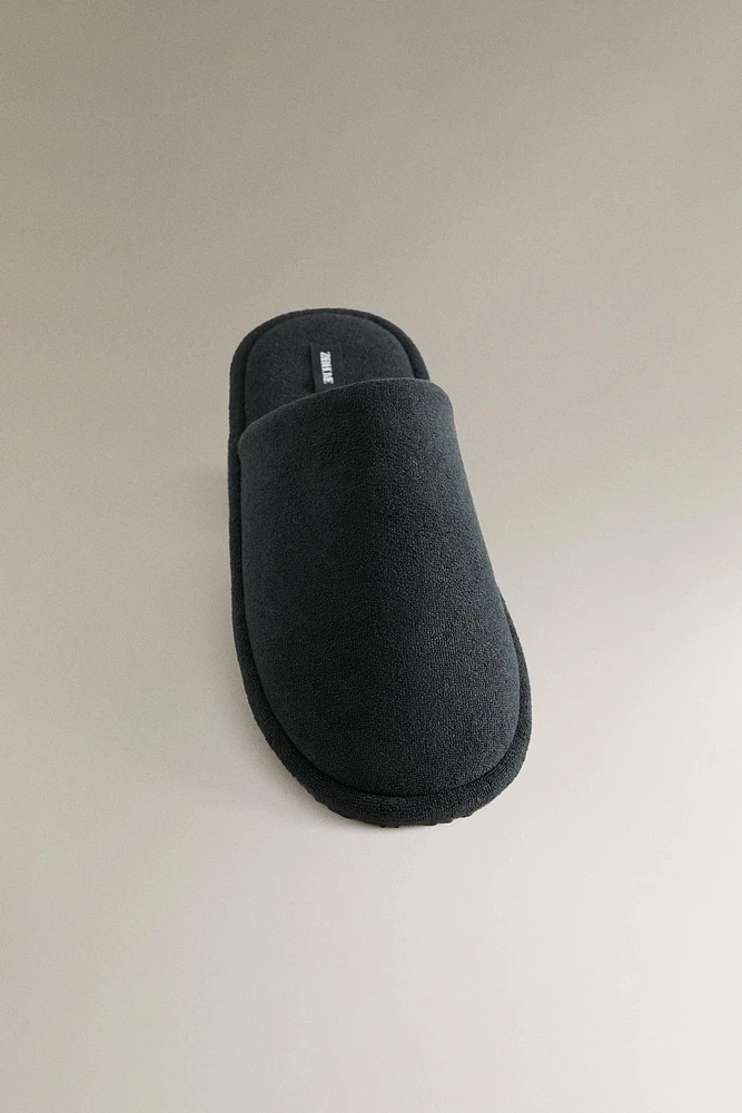 TERRYCLOTH BATHROOM SLIPPERS