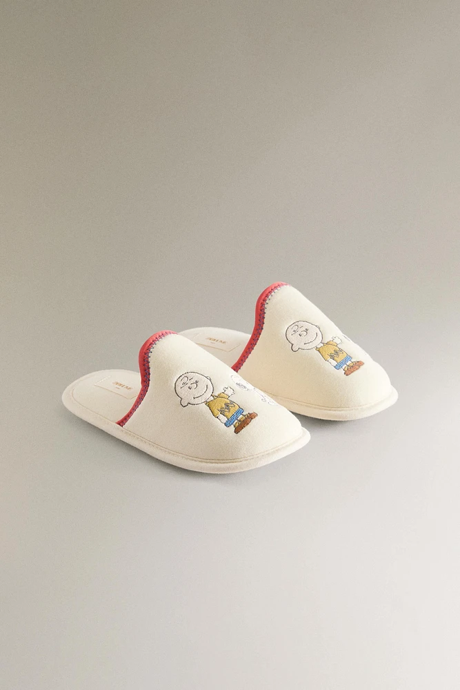 CHAUSSONS ENFANT OUVERTS À L’ARRIÈRE PEANUTS™