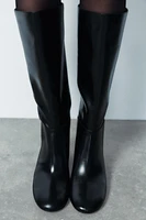 WIDE HEELED TOPSTITCHED BOOTS