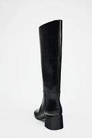 WIDE HEELED TOPSTITCHED BOOTS