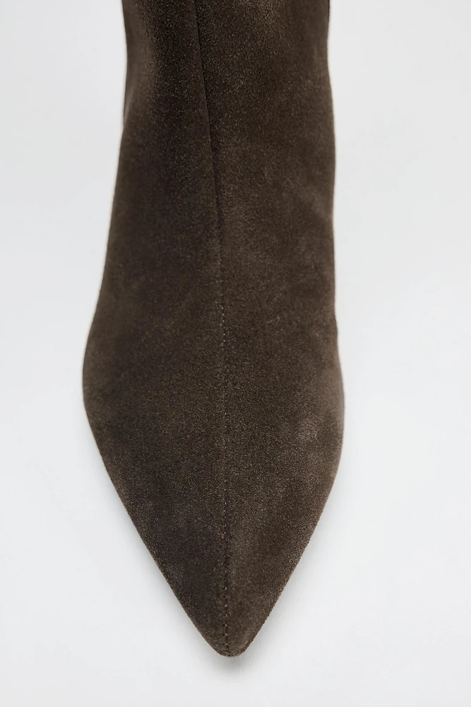 WIDE SHAFT SPLIT LEATHER ANKLE BOOTS