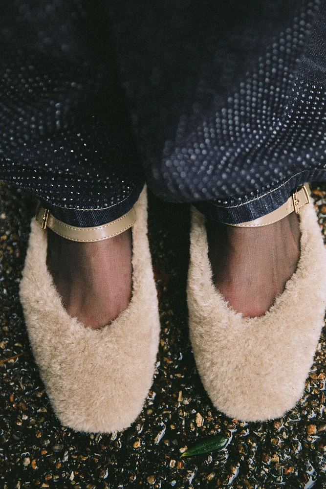 BALLERINES AVEC BRIDE EFFET FOURRURE