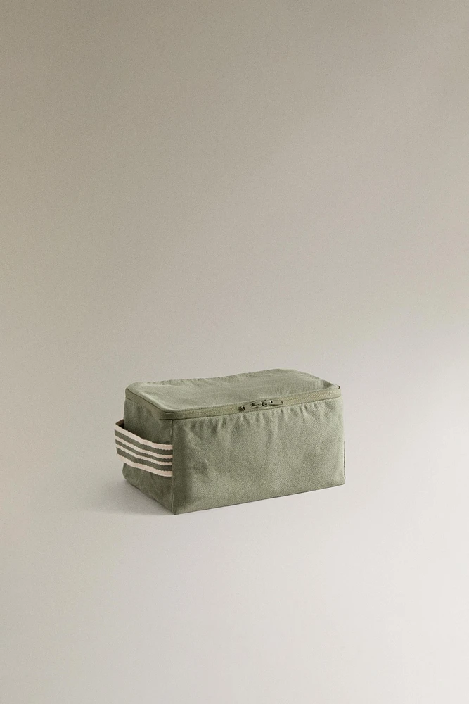 FABRIC MAKEUP BAG WITH HANDLE