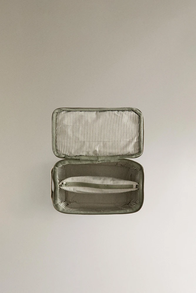 FABRIC MAKEUP BAG WITH HANDLE