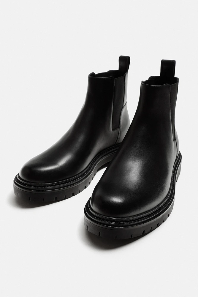 LEATHER CHELSEA BOOTS