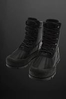 WATERPROOF HIKING BOOT