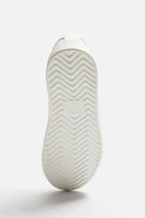TENNIS MONOCHROMES