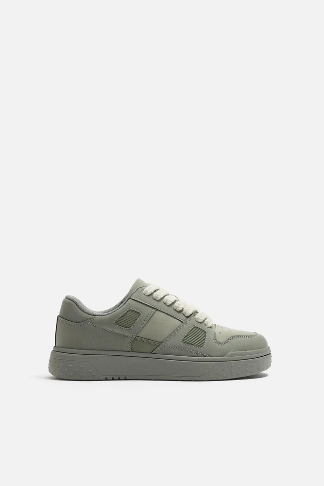 RETRO STYLE SNEAKERS