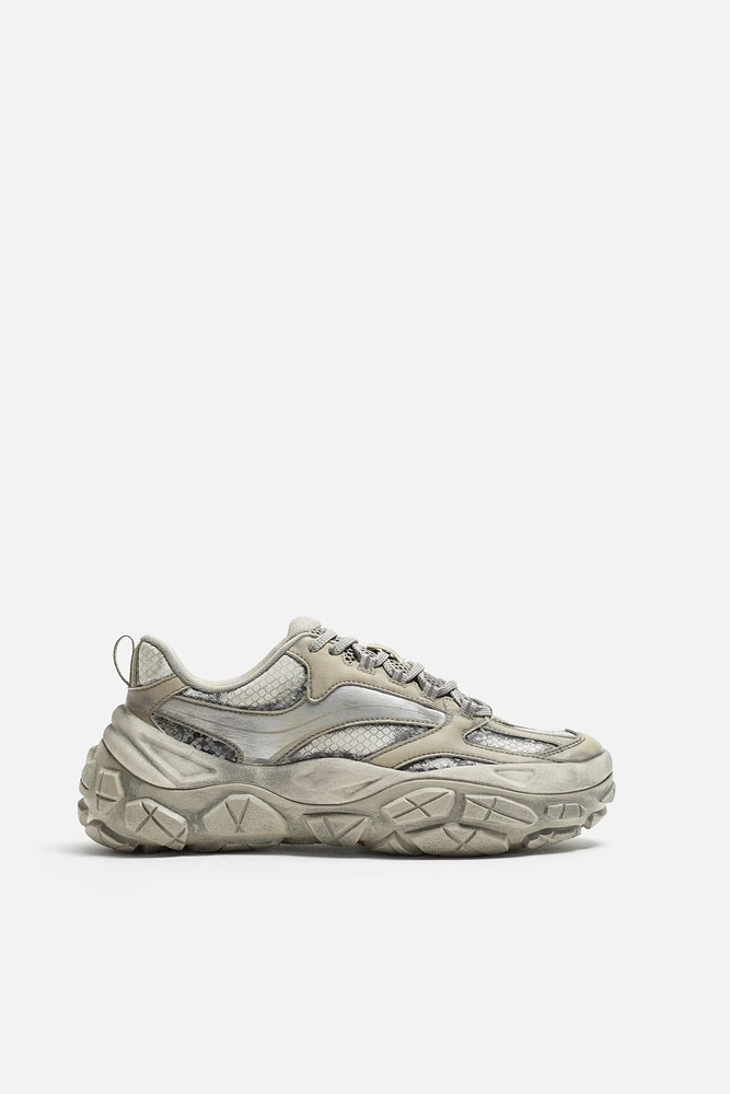 CHUNKY SNEAKERS