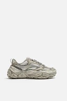 CHUNKY SNEAKERS