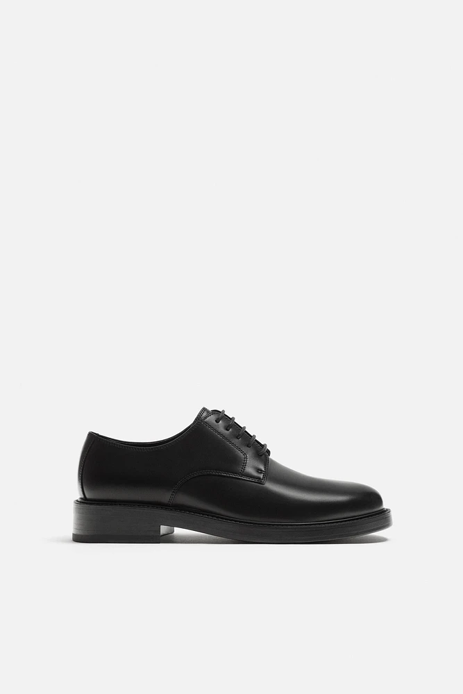 DRESS SHOE