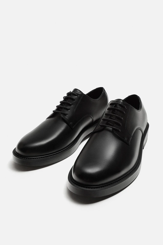 DRESS SHOE