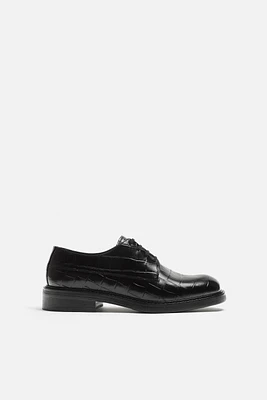 EMBOSSED LEATHER SHOE