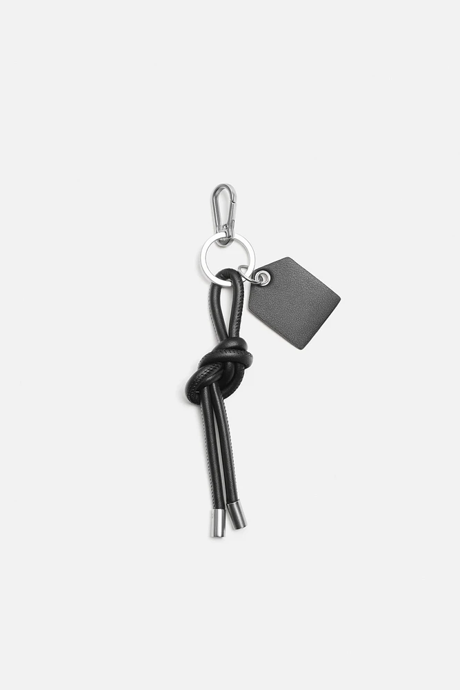 KNOT KEYCHAIN