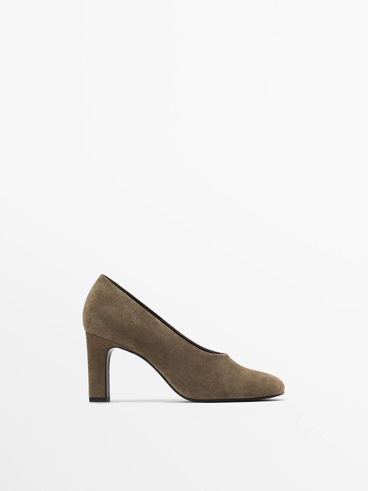 Split suede heeled shoes