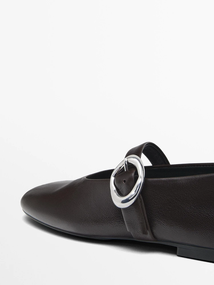 Ballet flats with metal buckle