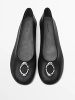 Ballet flats with metal piece