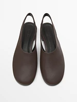 Flat mules