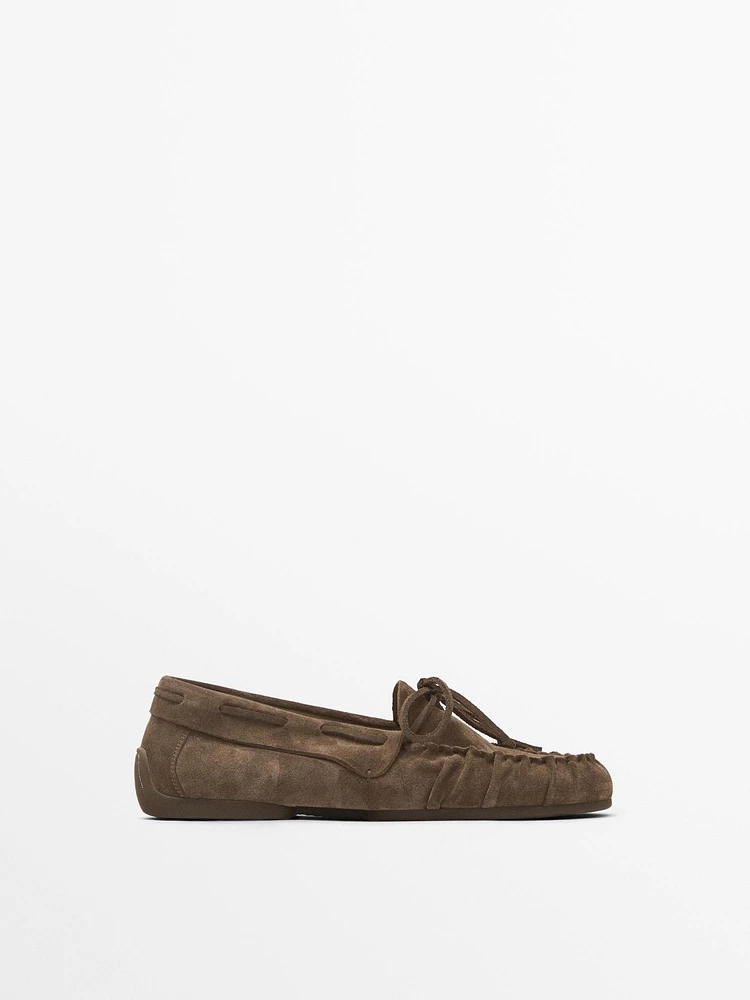 Gathered split suede loafers