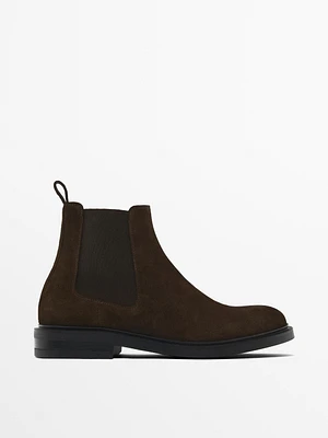 Split suede chelsea ankle boots