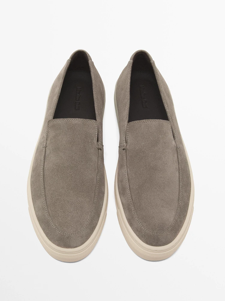 SPLIT SUEDE MOCCASINS