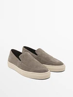 SPLIT SUEDE MOCCASINS