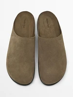 Split-leather clogs