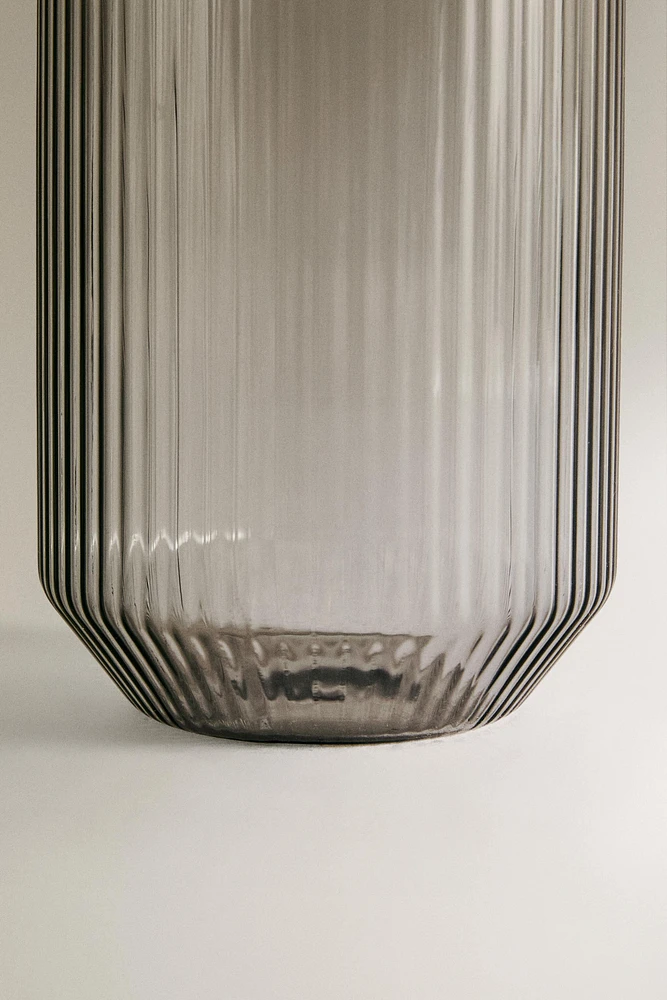 BOROSILICATE GLASS TUMBLER WITH RAISED LINES