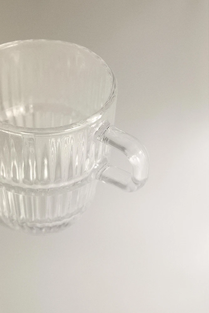 GLASS ESPRESSO CUP WITH A RAISED DESIGN